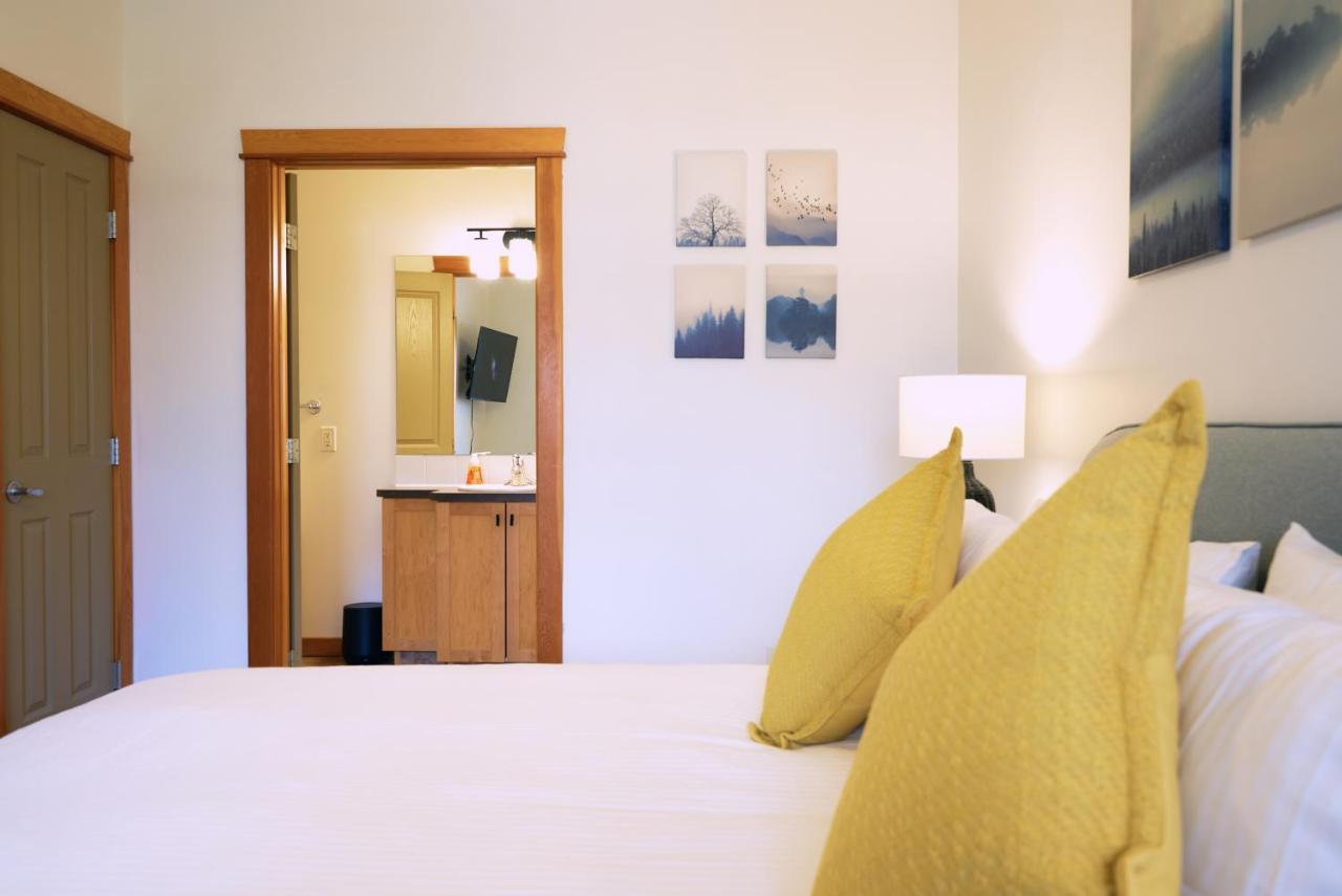 דירות קאנמור Mtn View Escape With King Size Bed With Outdoor Pool - Banff Pass Included! מראה חיצוני תמונה